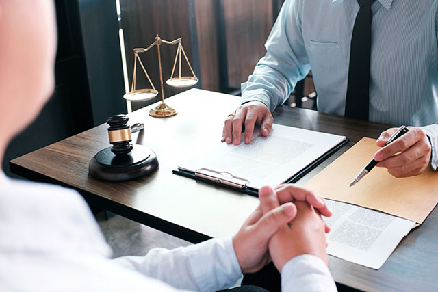 ABOGADOS EN DERECHO MIGRATORIO
